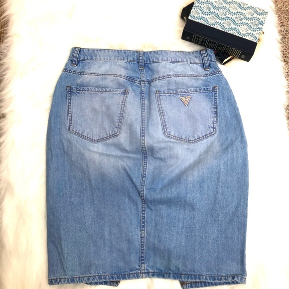 Guess Los Angeles Size 31 Distressed Denim Skirt - Picture 3 of 5